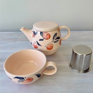 NWT Indigo Georgia Peach Ceramic Tea‑for‑One Set: Teapot & Tea Cup With Infuser